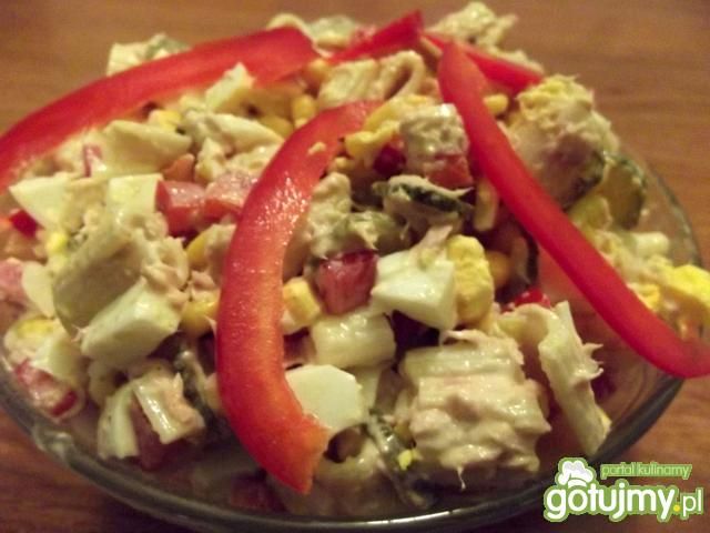 Sałatka penne z tuńczykiem Sałatka penne z tuńczykiem