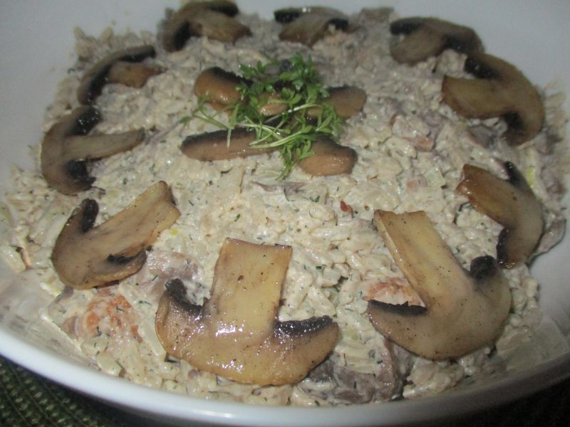 Sałatka pieczarkowa Sałatka pieczarkowa