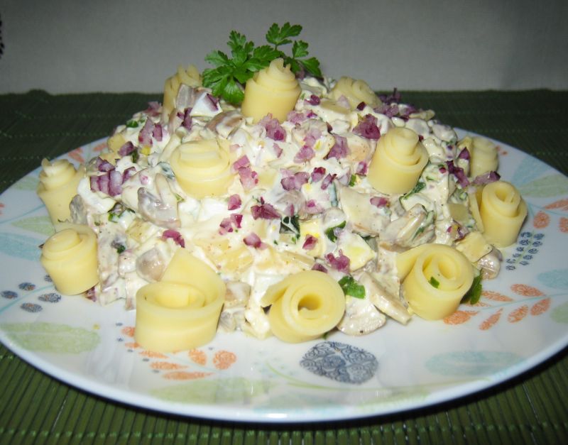 Sałatka pieczarkowa