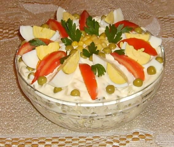 Sałatka pieczarkowa z makaronem Sałatka pieczarkowa z makaronem