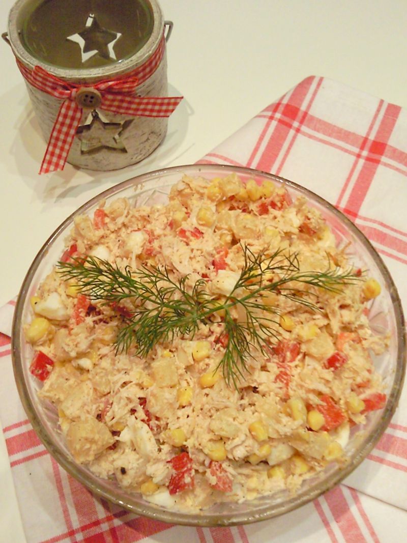 Sałatka podwójnie drobiowa z ananasem