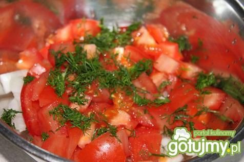 Sałatka pomidorowa w śmietanie 