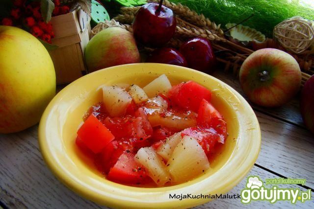 Sałatka pomidorowo-ananasowa