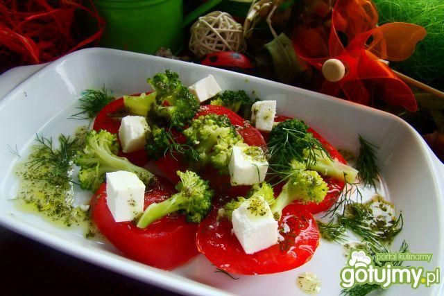 Sałatka pomidorowo brokułowa Sałatka pomidorowo brokułowa