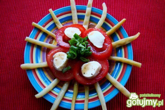 Sałatka pomidorowo-fasolowa 