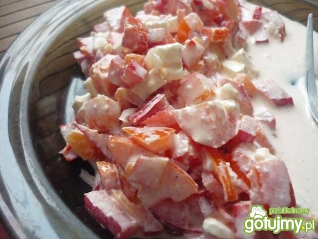 Sałatka pomidorowo-paprykowa z Fetą  Sałatka pomidorowo-paprykowa z Fetą