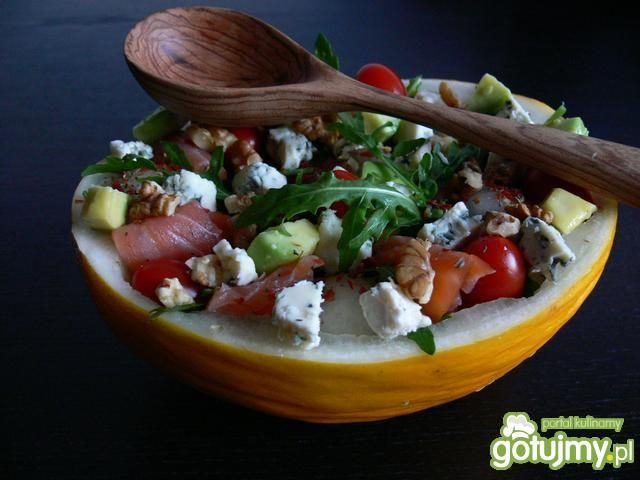 Sałatka rozmaitości- z mango, łososiem,  Sałatka rozmaitości- z mango, łososiem,