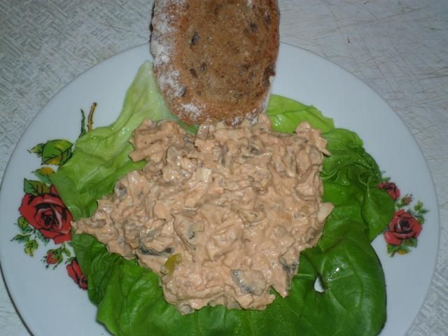 sałatka rybna na chleb sałatka rybna na chleb