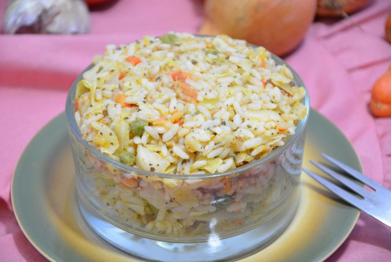 Sałatka ryżowa na ciepło