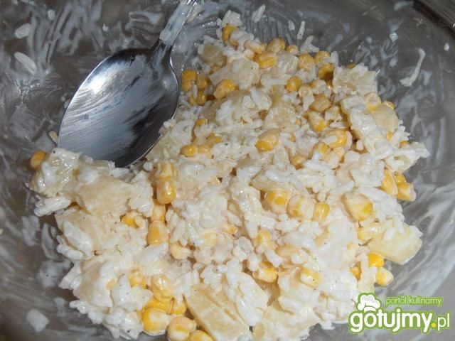 Sałatka ryżowa na słodko 3