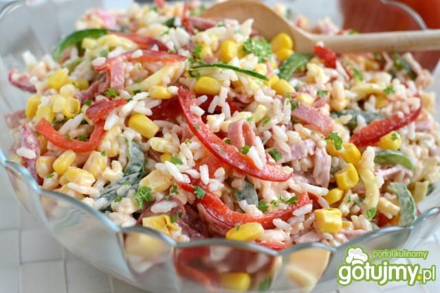 Sałatka ryżowa po wegiersku Sałatka ryżowa po wegiersku