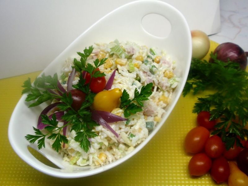 Sałatka ryżowa z ananasem  Sałatka ryżowa z ananasem