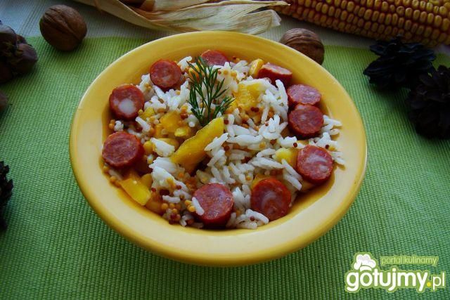 Sałatka ryzowa z kabanosem paprykowym Sałatka ryzowa z kabanosem paprykowym