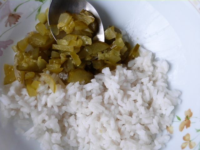 Sałatka ryżowa z kukurydzą i tortellini