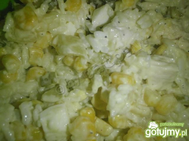 Sałatka ryżowa z kurczakiem i ananasem  Sałatka ryżowa z kurczakiem i ananasem