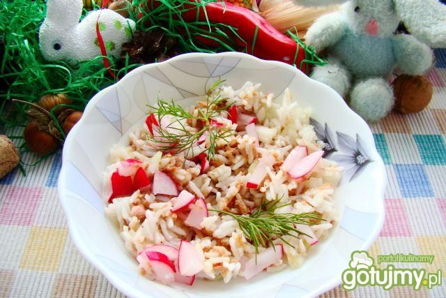 Sałatka ryżowa z rzodkiewką  Sałatka ryżowa z rzodkiewką