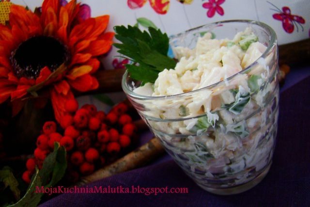 Sałatka ryżowa z selerem naciowym  