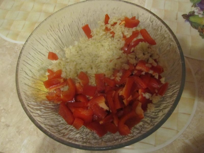 Sałatka ryżowa z serem