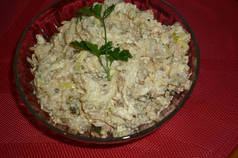 Sałatka ryżowa z tuńczykiem i porem 