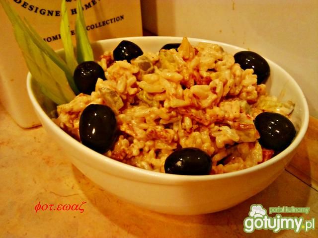 Sałatka ryżowa ze smażonym boczkiem Sałatka ryżowa ze smażonym boczkiem