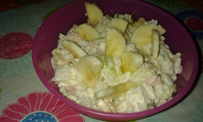 Sałatka ryżowo – bananowa Sałatka ryżowo – bananowa