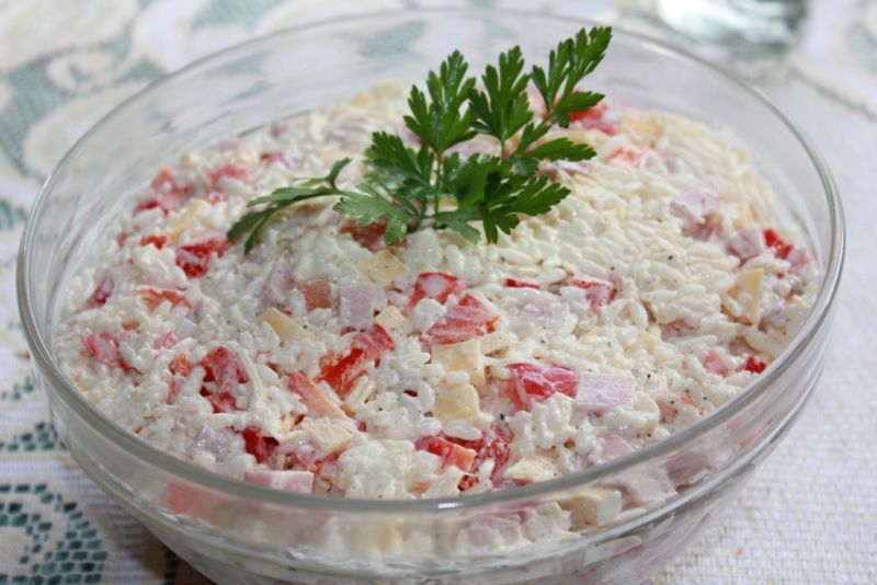 Sałatka ryżowo-paprykwa  Sałatka ryżowo-paprykwa