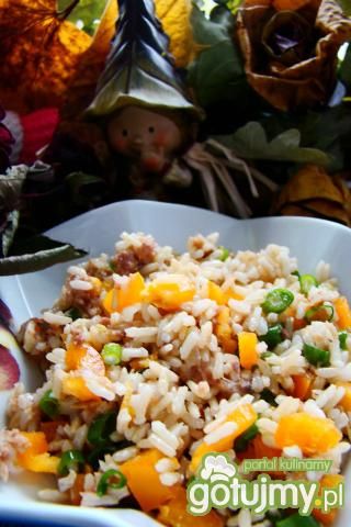 Sałatka ryżowo-tuńczykowa Sałatka ryżowo-tuńczykowa