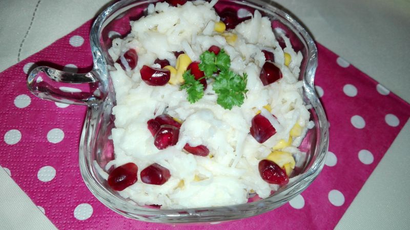 Sałatka selerowa z granatem