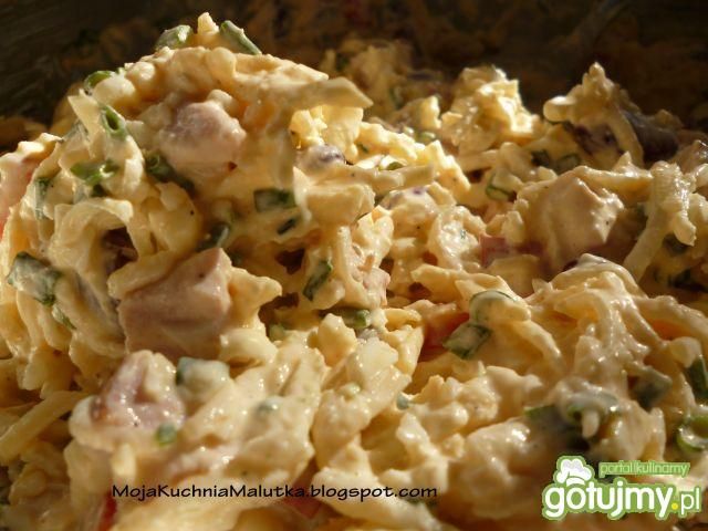 Sałatka selerowo serowa z fasolą 