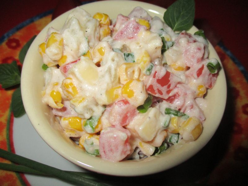 Sałatka serowo-warzywna