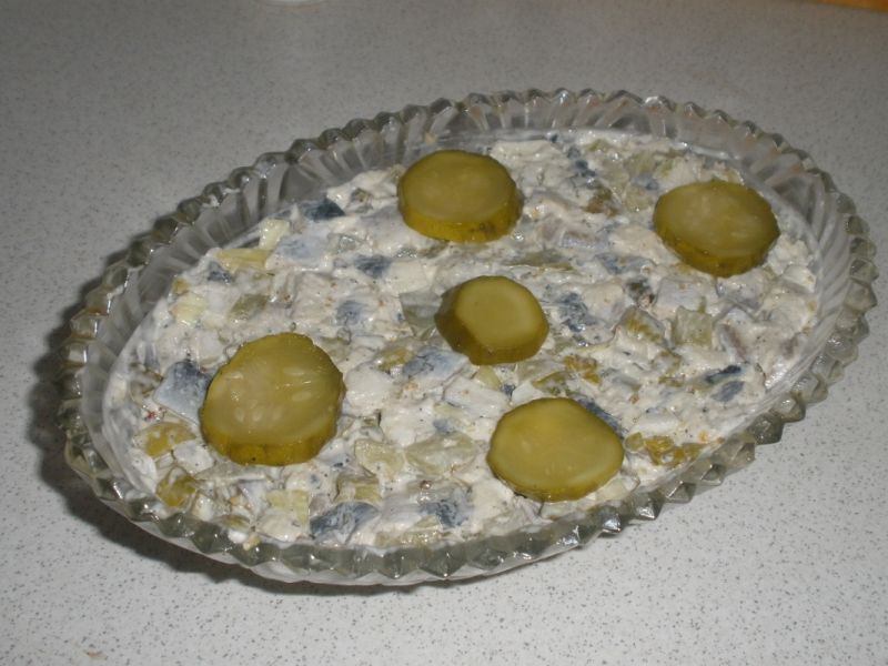 Sałatka śledziowa  Sałatka śledziowa