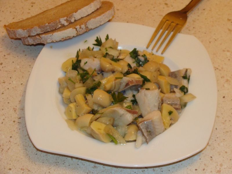 Sałatka śledziowa Sałatka śledziowa