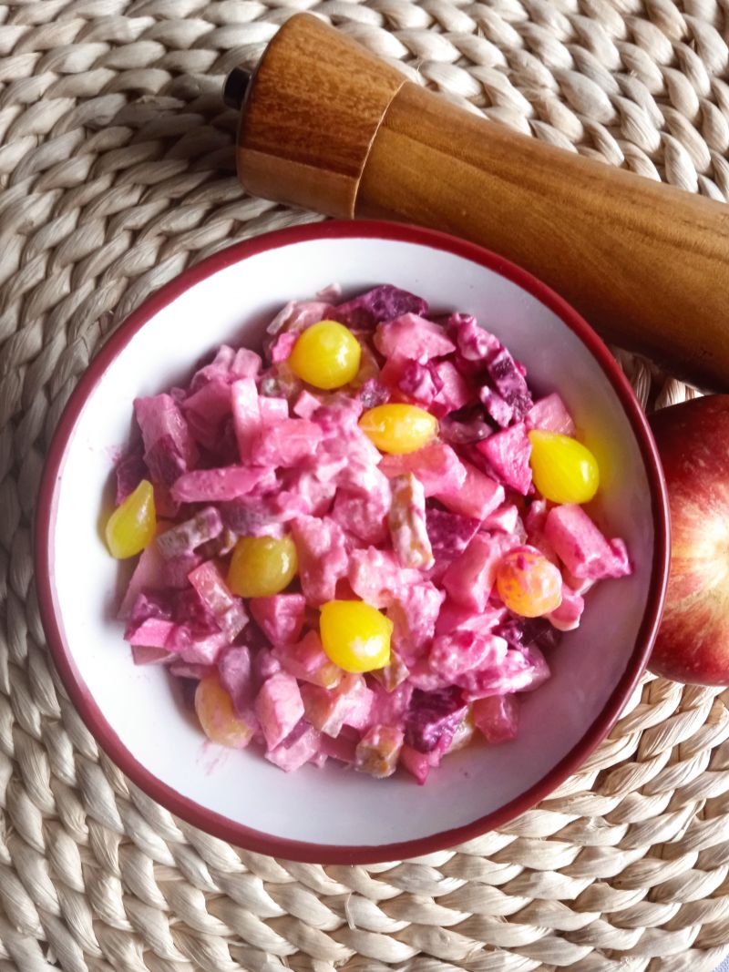 Sałatka śledziowa Sałatka śledziowa