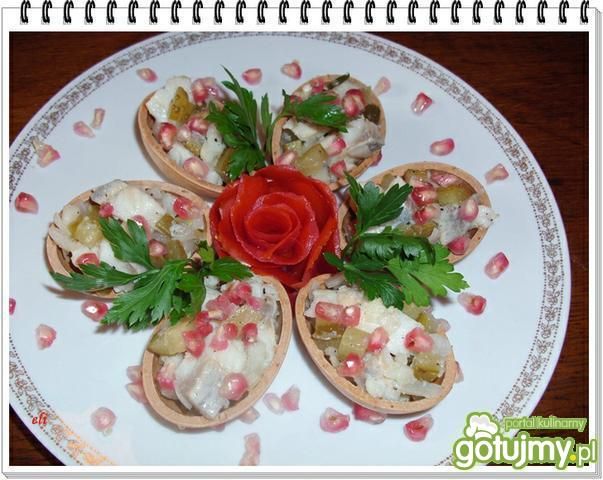 Sałatka śledziowa Eli w wafelkach