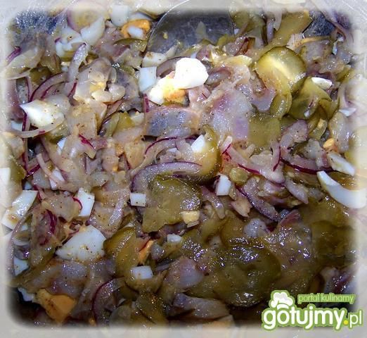 Sałatka śledziowa klasyczna Sałatka śledziowa klasyczna