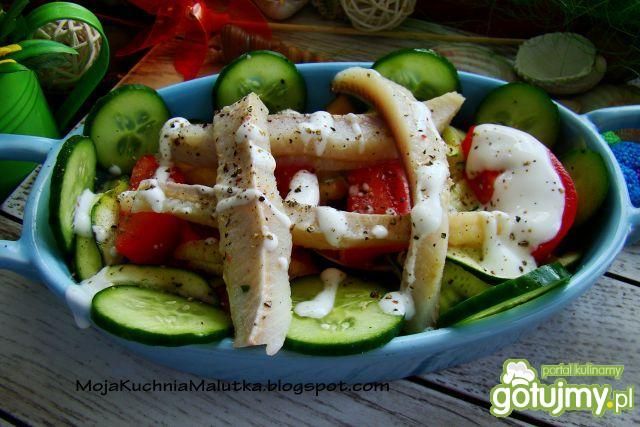 Sałatka śledziowa letnia