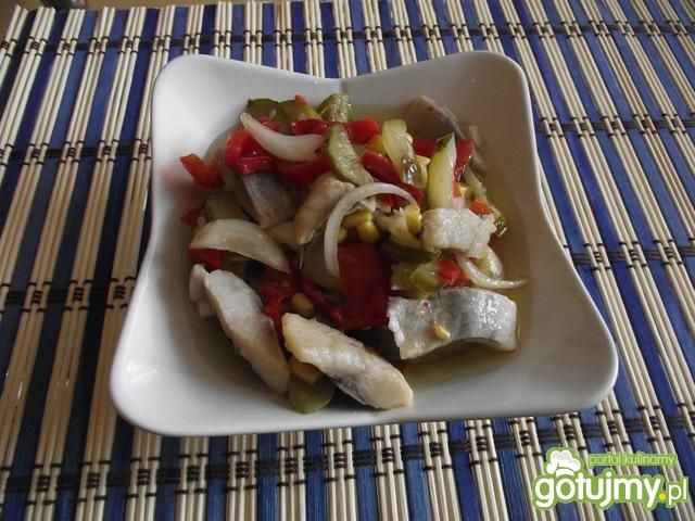 Sałatka śledziowa na oleju Sałatka śledziowa na oleju