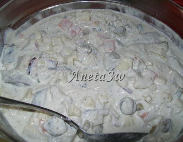 Sałatka śledziowa w śmietanie