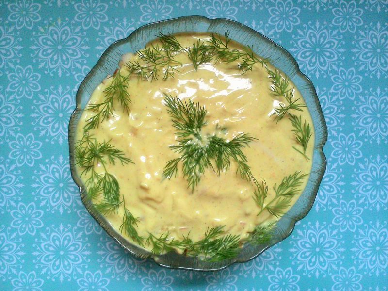 Sałatka śledziowa w sosie curry Sałatka śledziowa w sosie curry