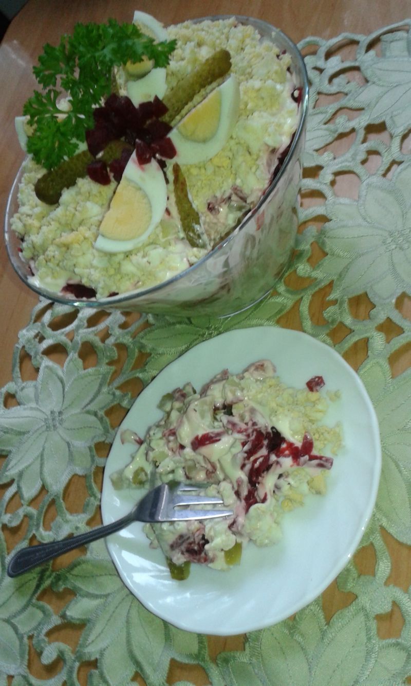 Sałatka śledziowa z buraczkami