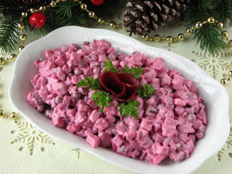 Sałatka śledziowa z burakami Sałatka śledziowa z burakami