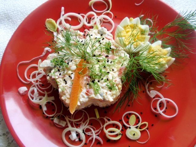 Sałatka śledziowa z czarnuszką