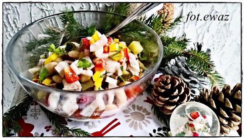 Sałatka śledziowa z fasolą  Sałatka śledziowa z fasolą