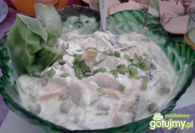 Sałatka sledziowa z groszkiem Sałatka sledziowa z groszkiem