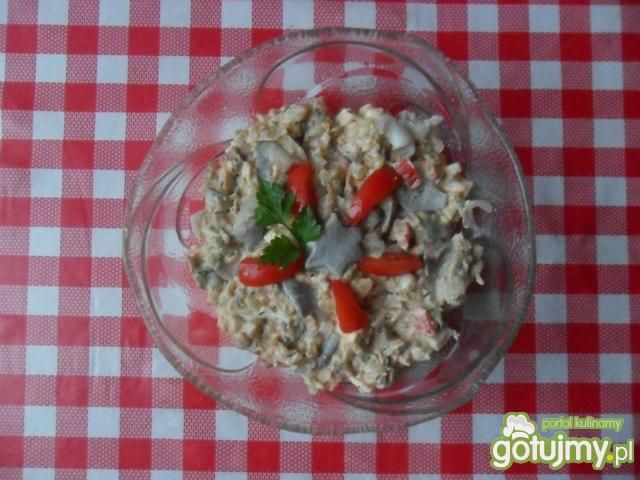 Sałatka śledziowa z jajkami i ogórkiem Sałatka śledziowa z jajkami i ogórkiem