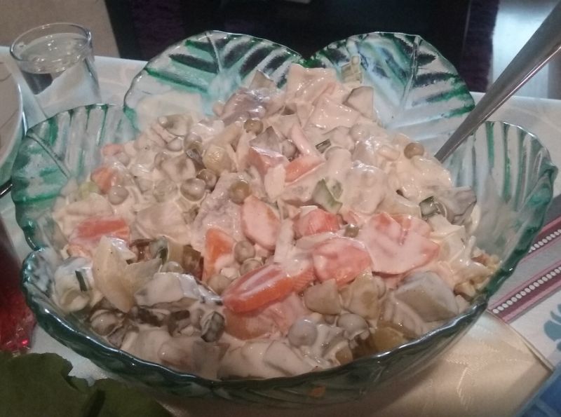 Sałatka śledziowa z jarzynami