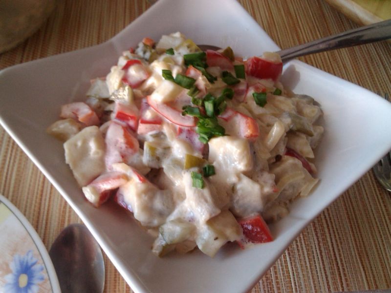 Sałatka śledziowa z papryką