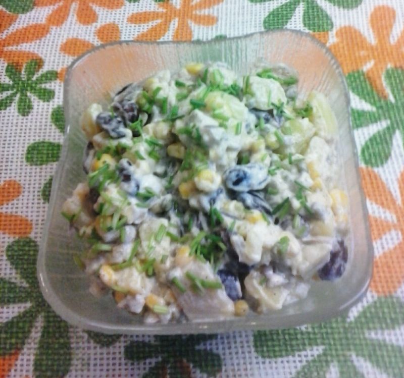 Sałatka śledziowa z warzywami konser,ziemniakami Sałatka śledziowa z warzywami konser,ziemniakami