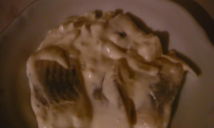 Sałatka śledziowa ze śmietaną Sałatka śledziowa ze śmietaną