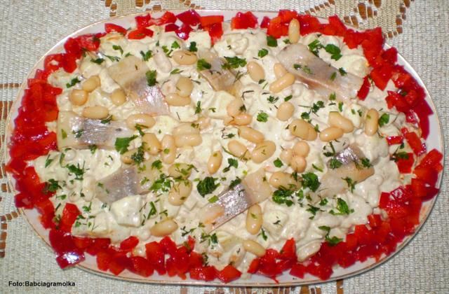 Sałatka śledziowo-fasolowa 